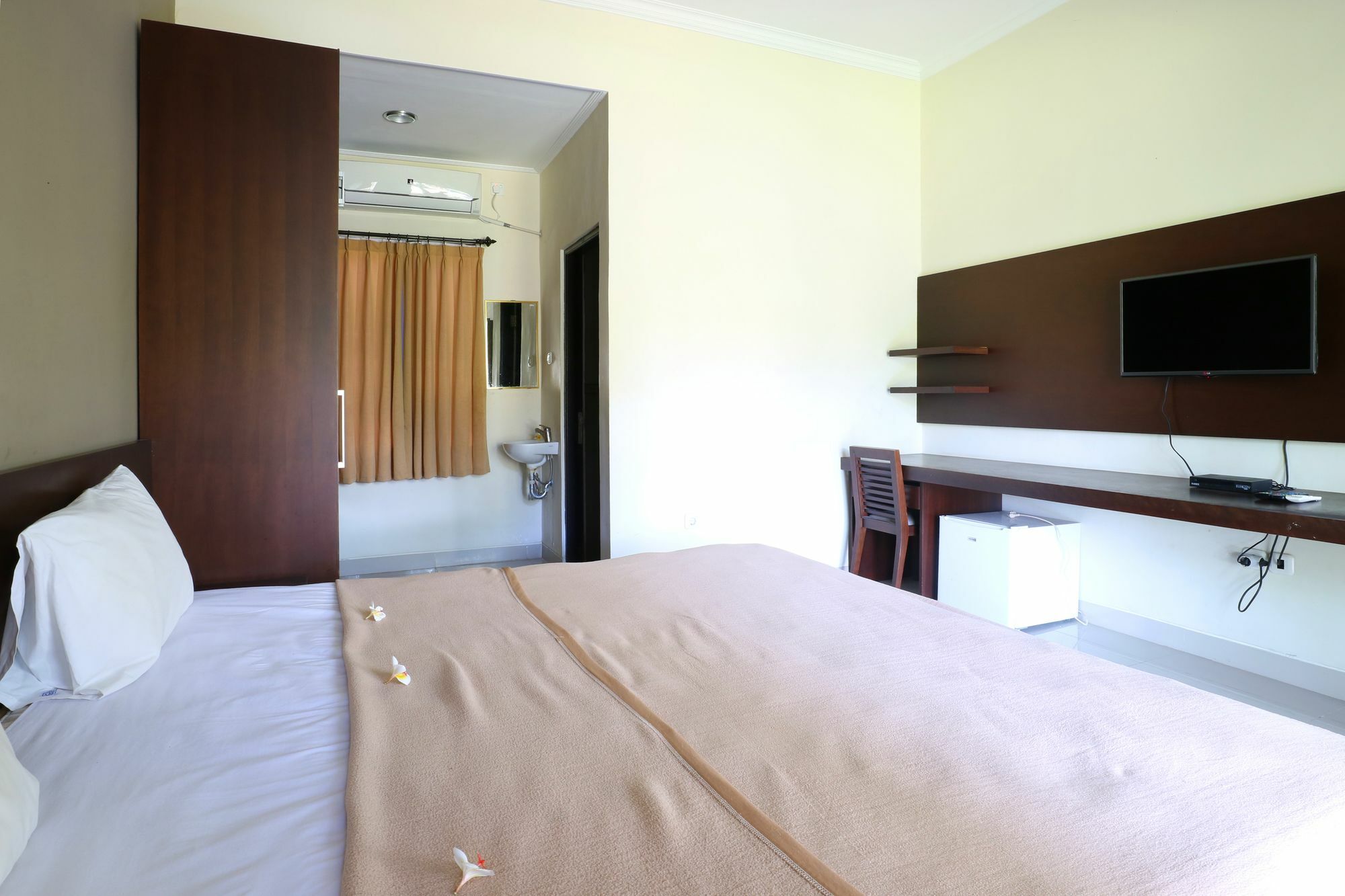 จีเอ็ม โลวีนา Hotel โลวินา ภายนอก รูปภาพ